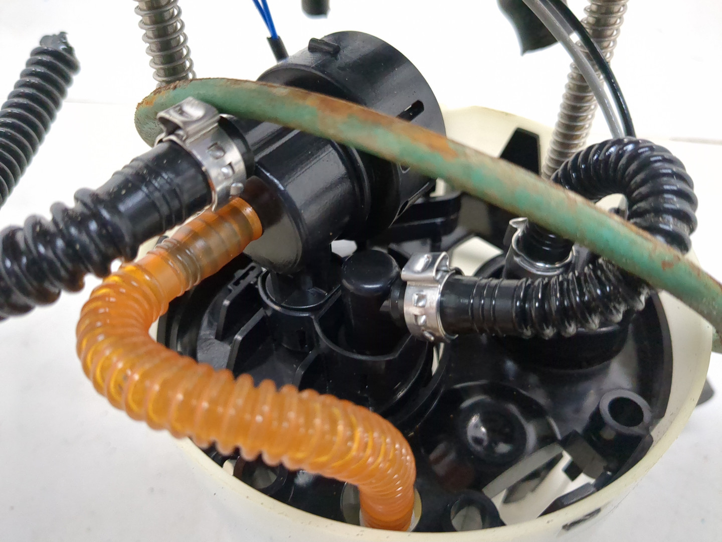 Насос топливный электрический