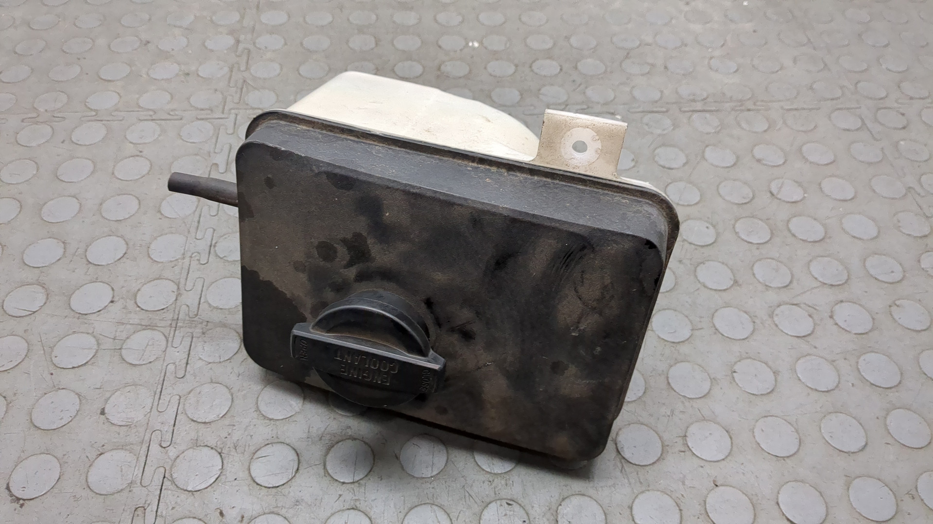 Бачок расширительный