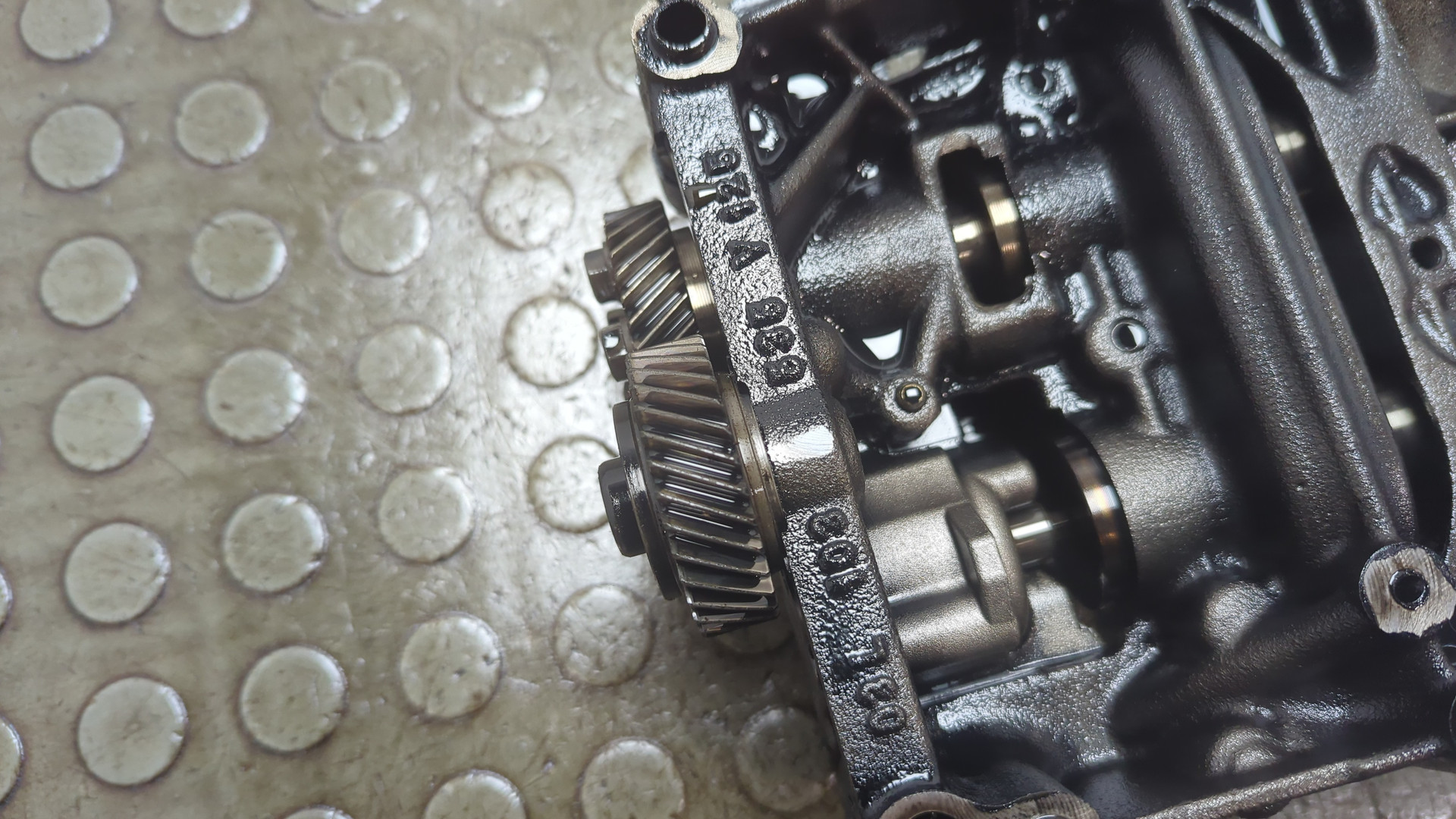 Насос масляный