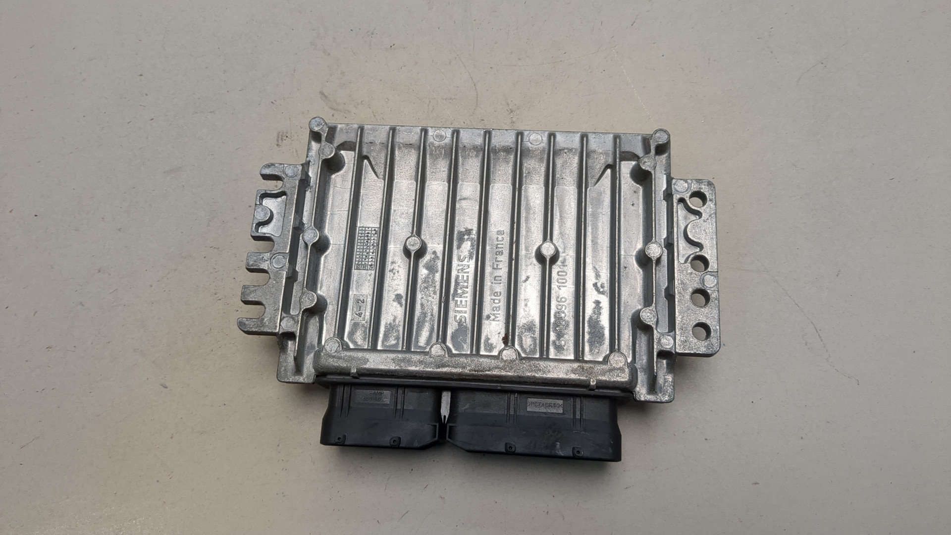 Блок управления двигателем