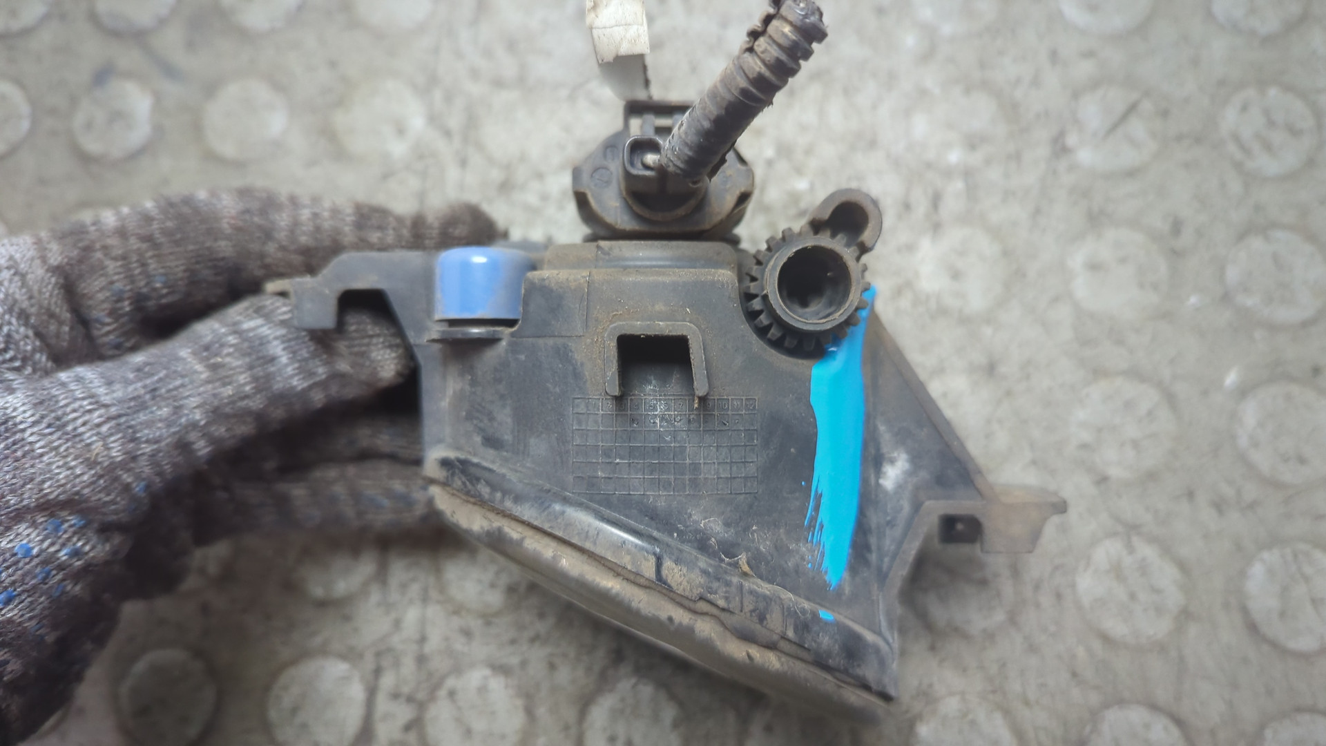 Фара противотуманная левая