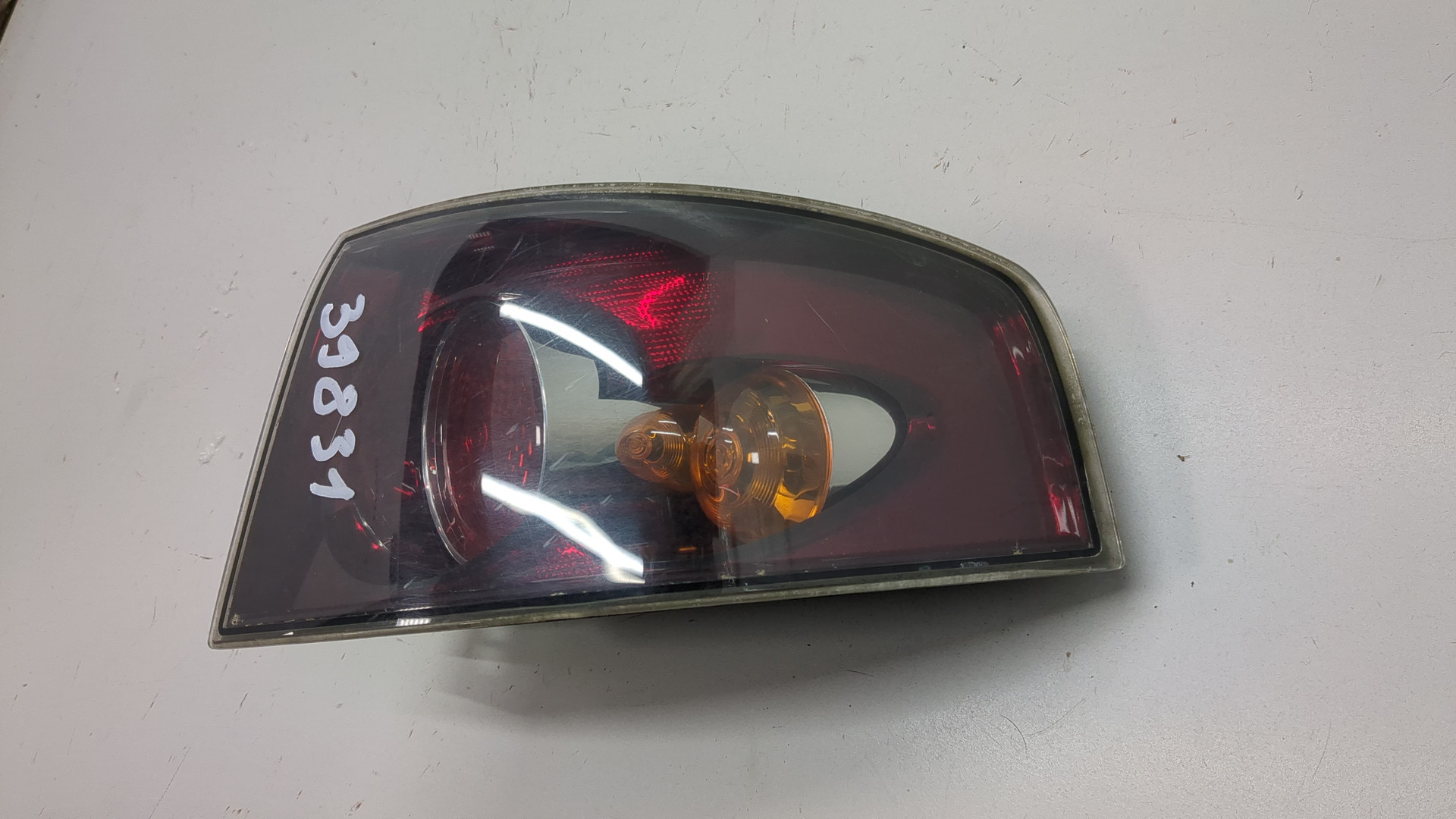 Фонарь задний правый