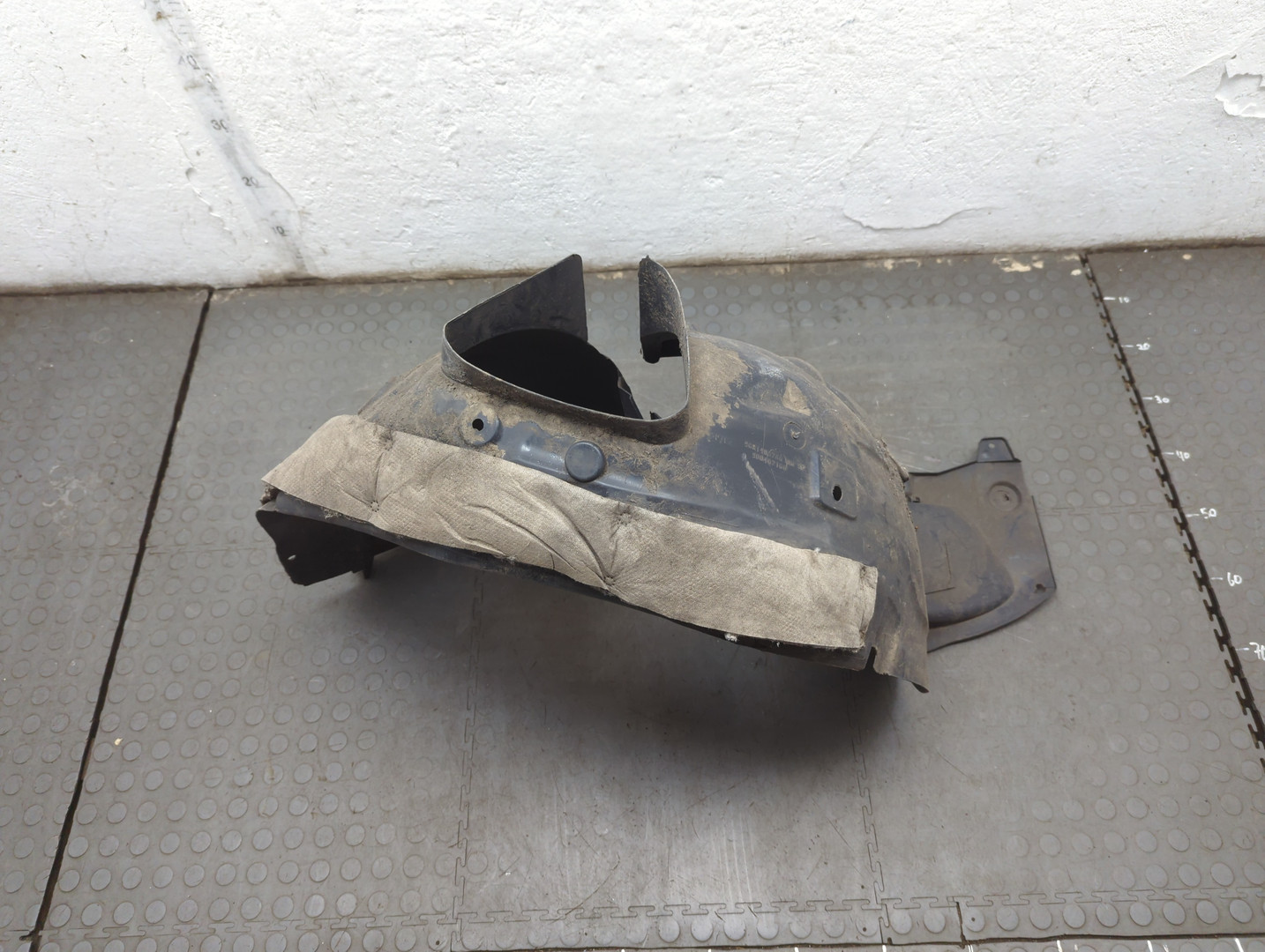 Локер передний правый