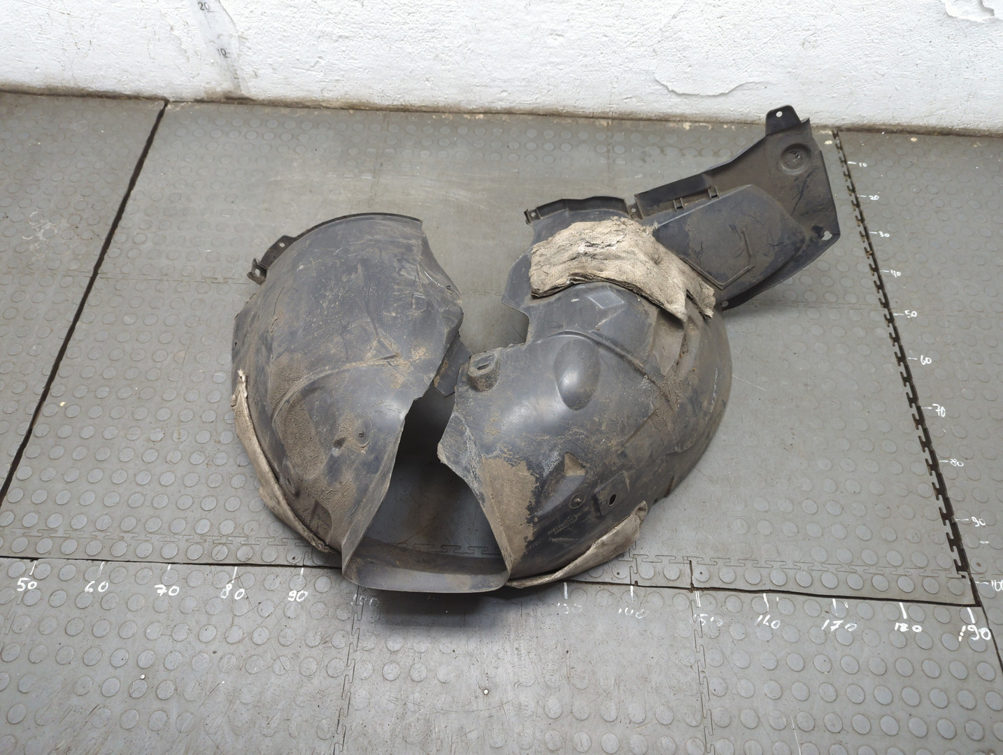 Локер передний правый