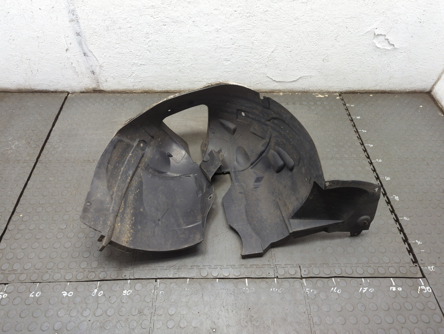 Локер передний правый