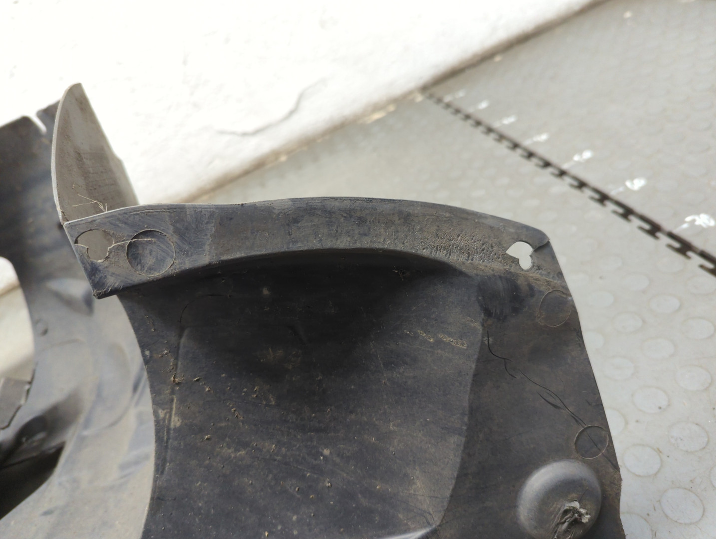 Локер передний правый