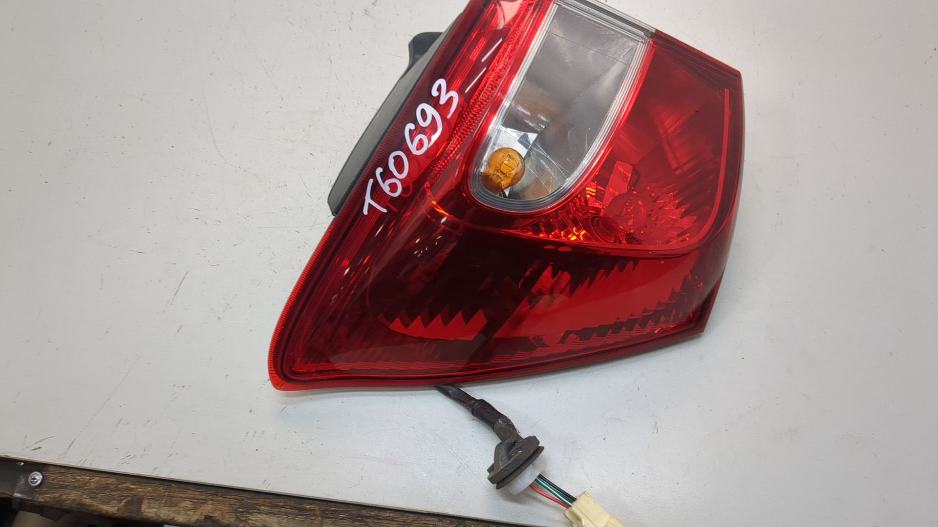 Фонарь задний левый