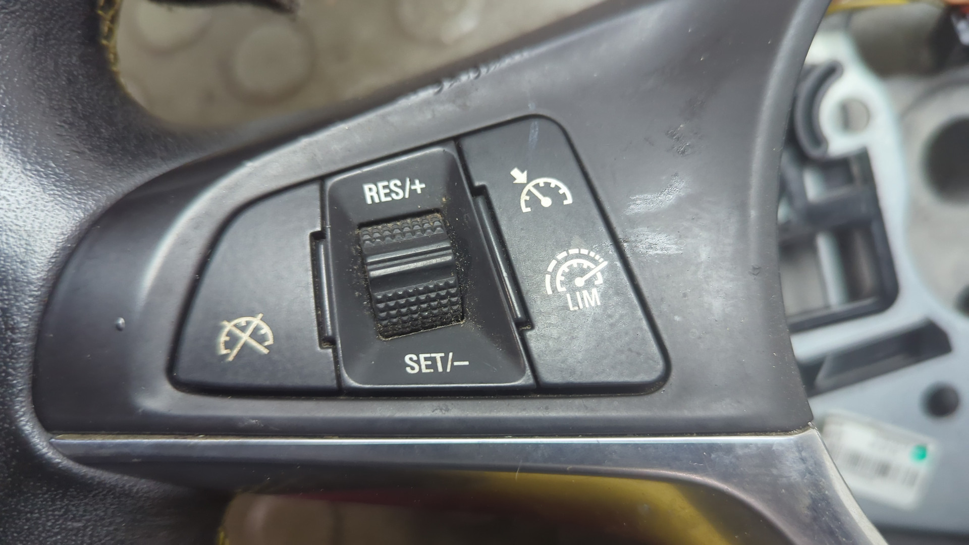 Рулевое колесо (руль)