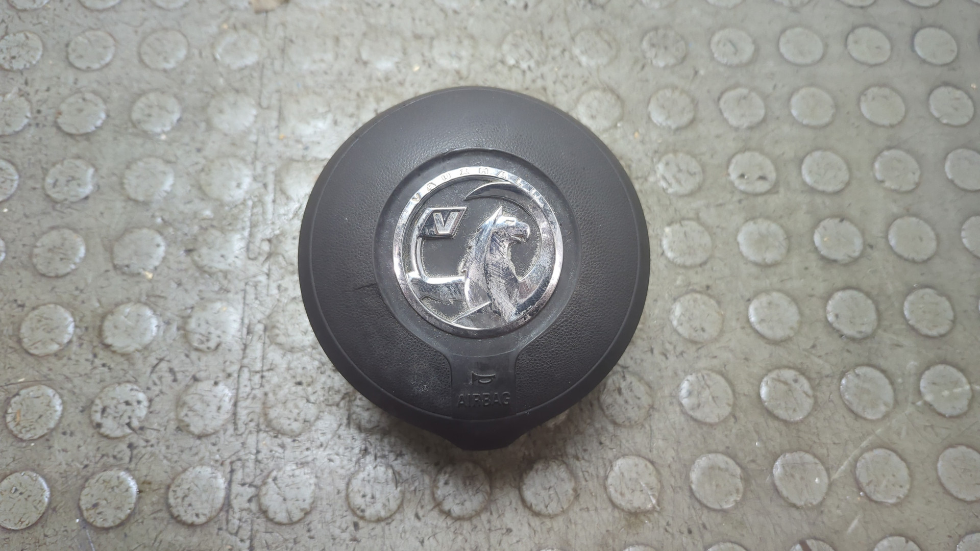 Подушка безопасности в рулевое колесо