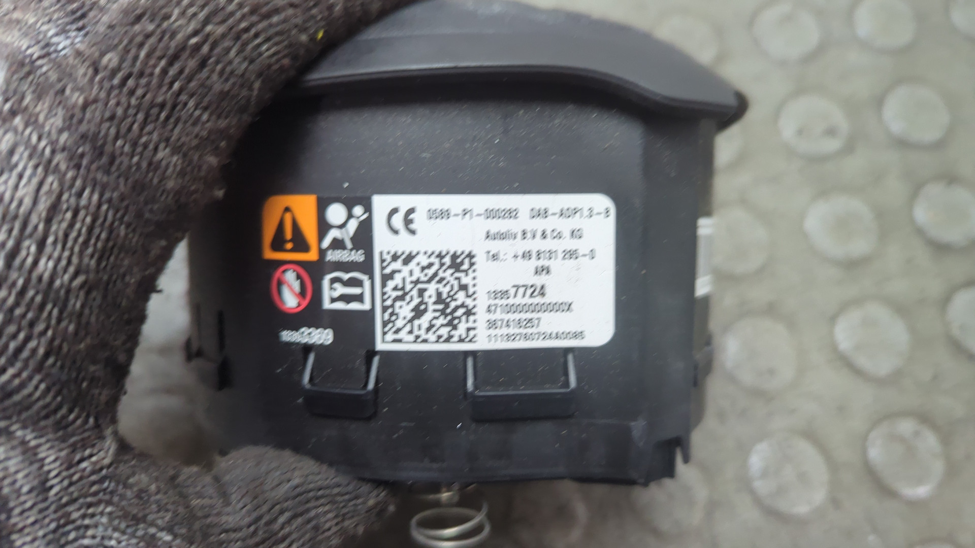 Подушка безопасности в рулевое колесо