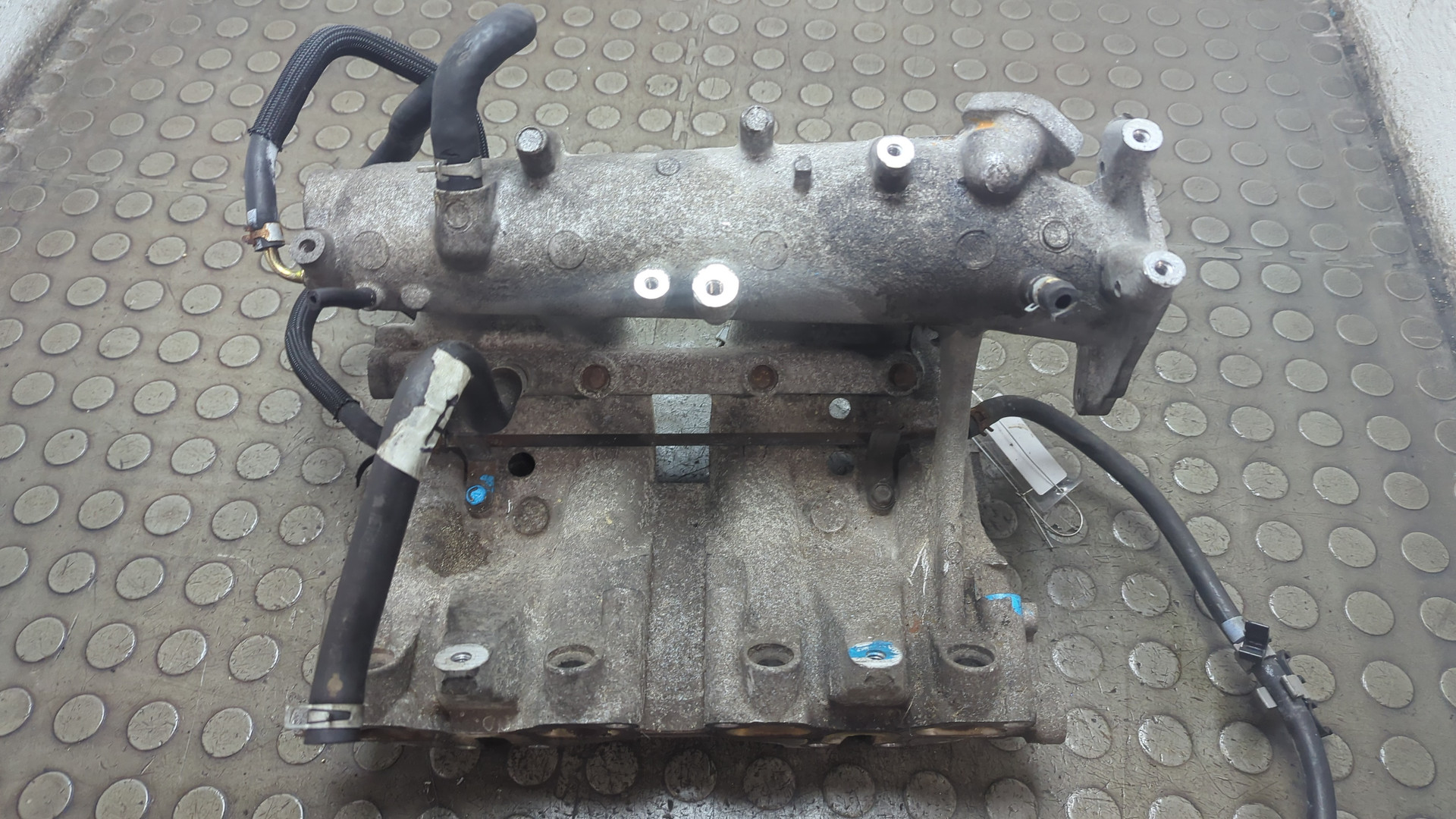 Коллектор впускной