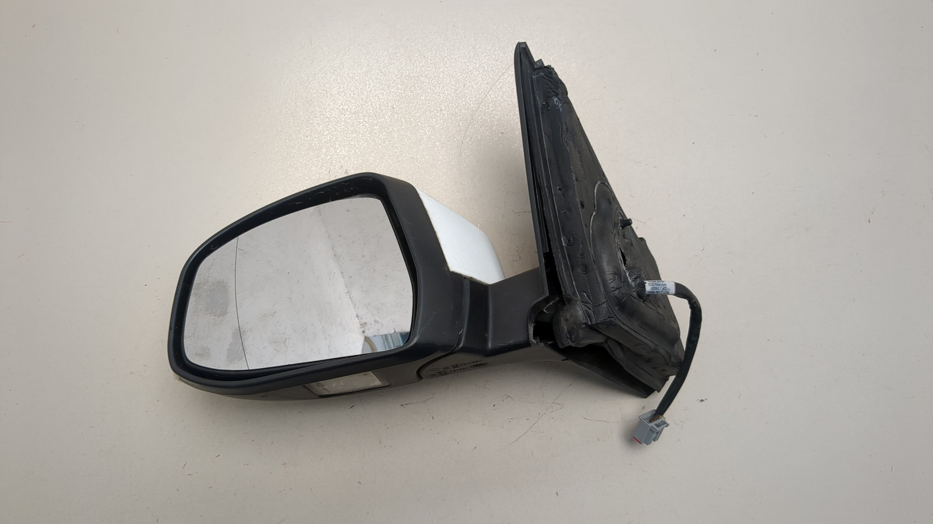 Зеркало левое электрическое