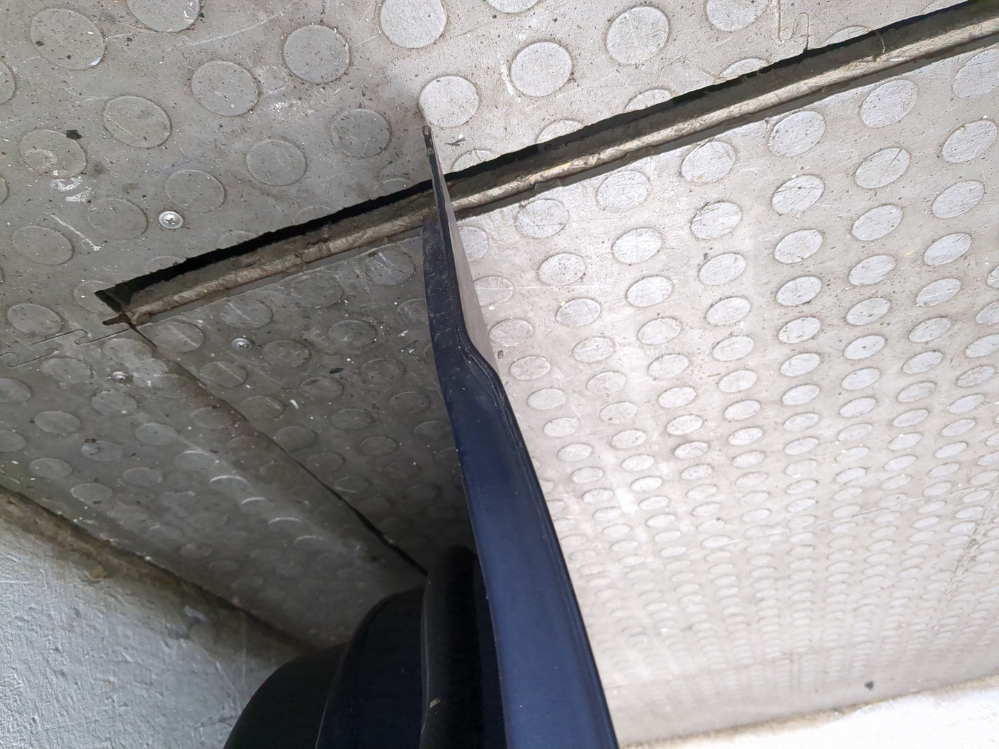 Дверь передняя левая