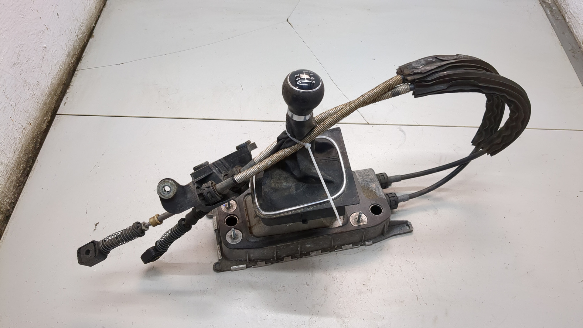 Кулиса МКПП / АКПП