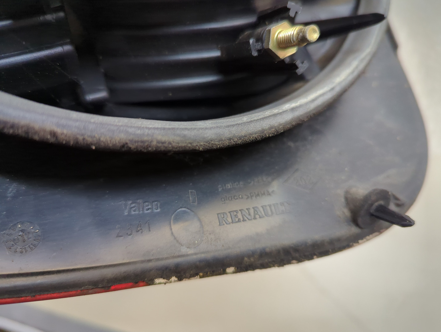 Фонарь задний правый