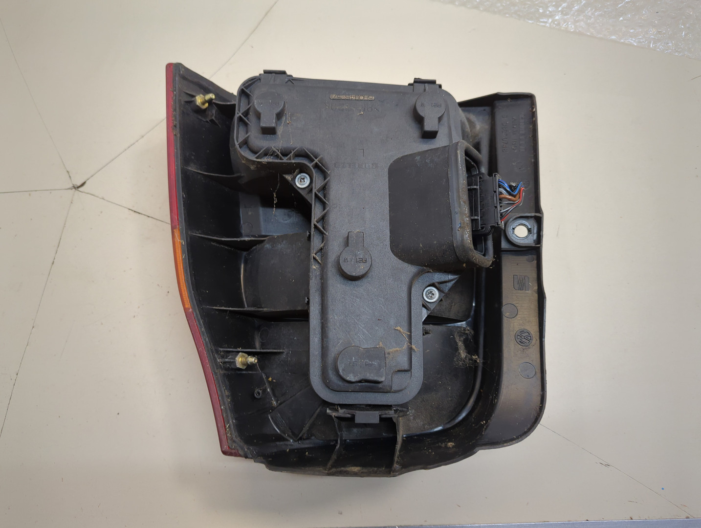 Фонарь задний левый