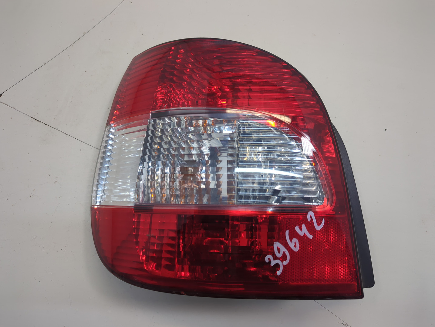 Фонарь задний левый