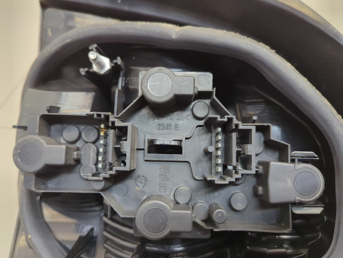 Фонарь задний левый