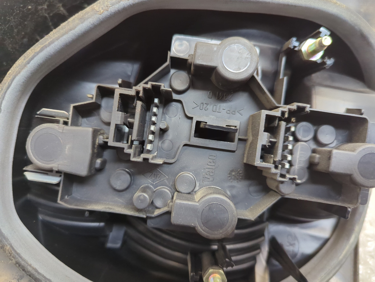 Фонарь задний правый