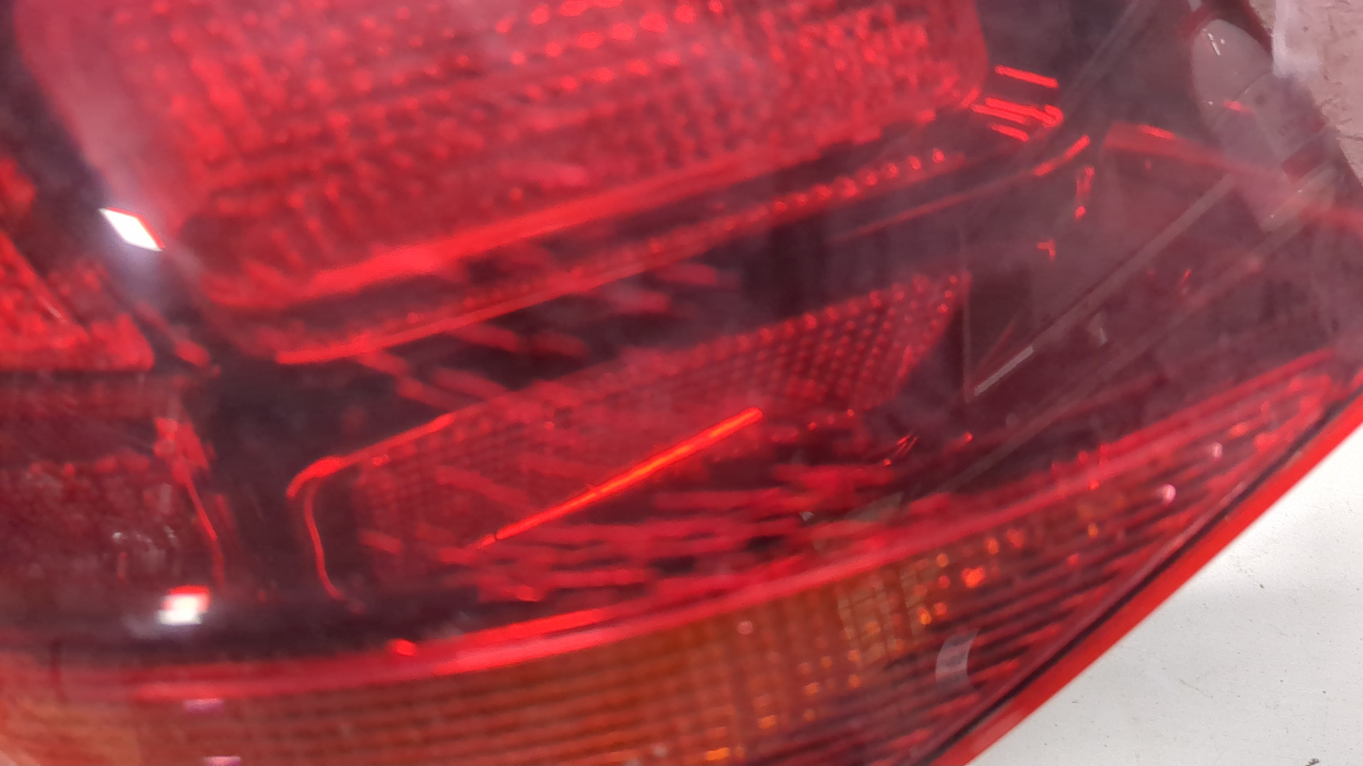 Фонарь задний левый