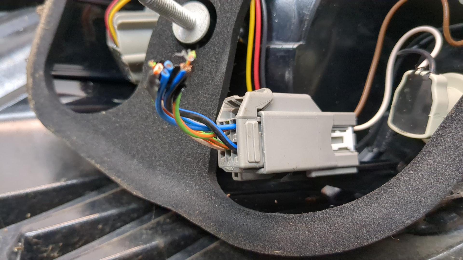 Фонарь задний правый