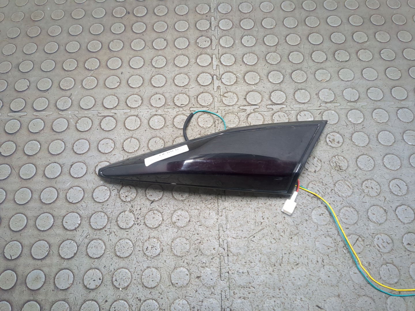 Фонарь задний внутренний правый