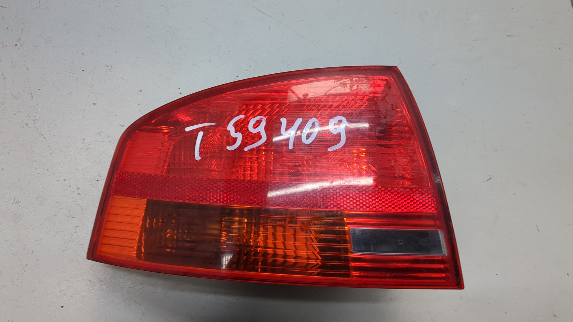 Фонарь задний левый