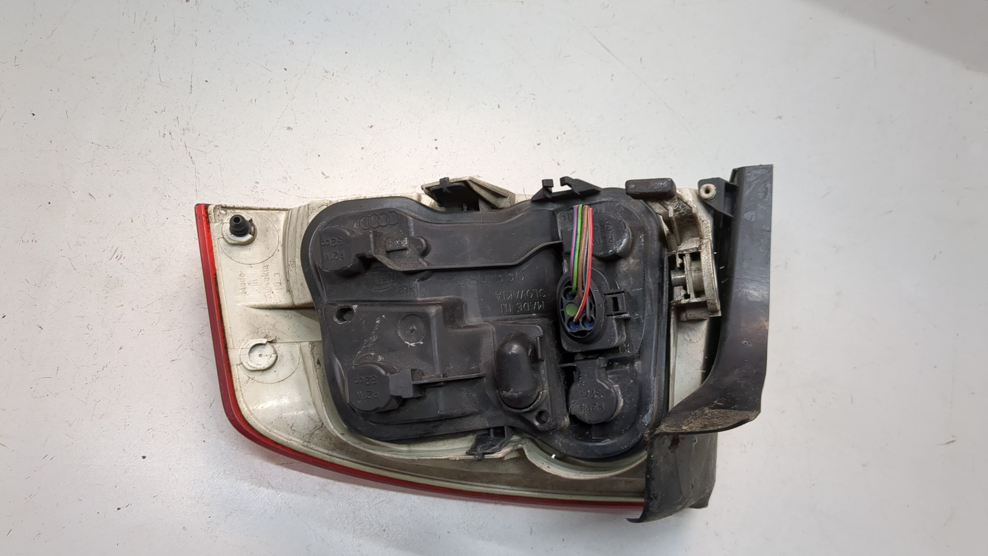 Фонарь задний левый