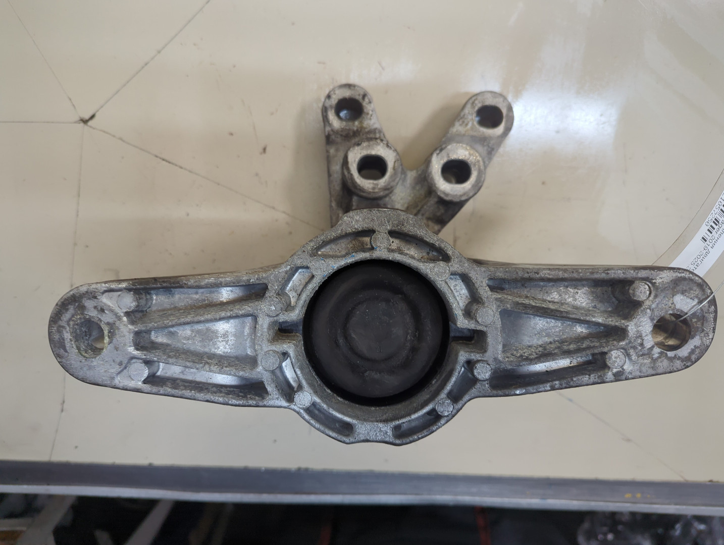 Опора двигателя