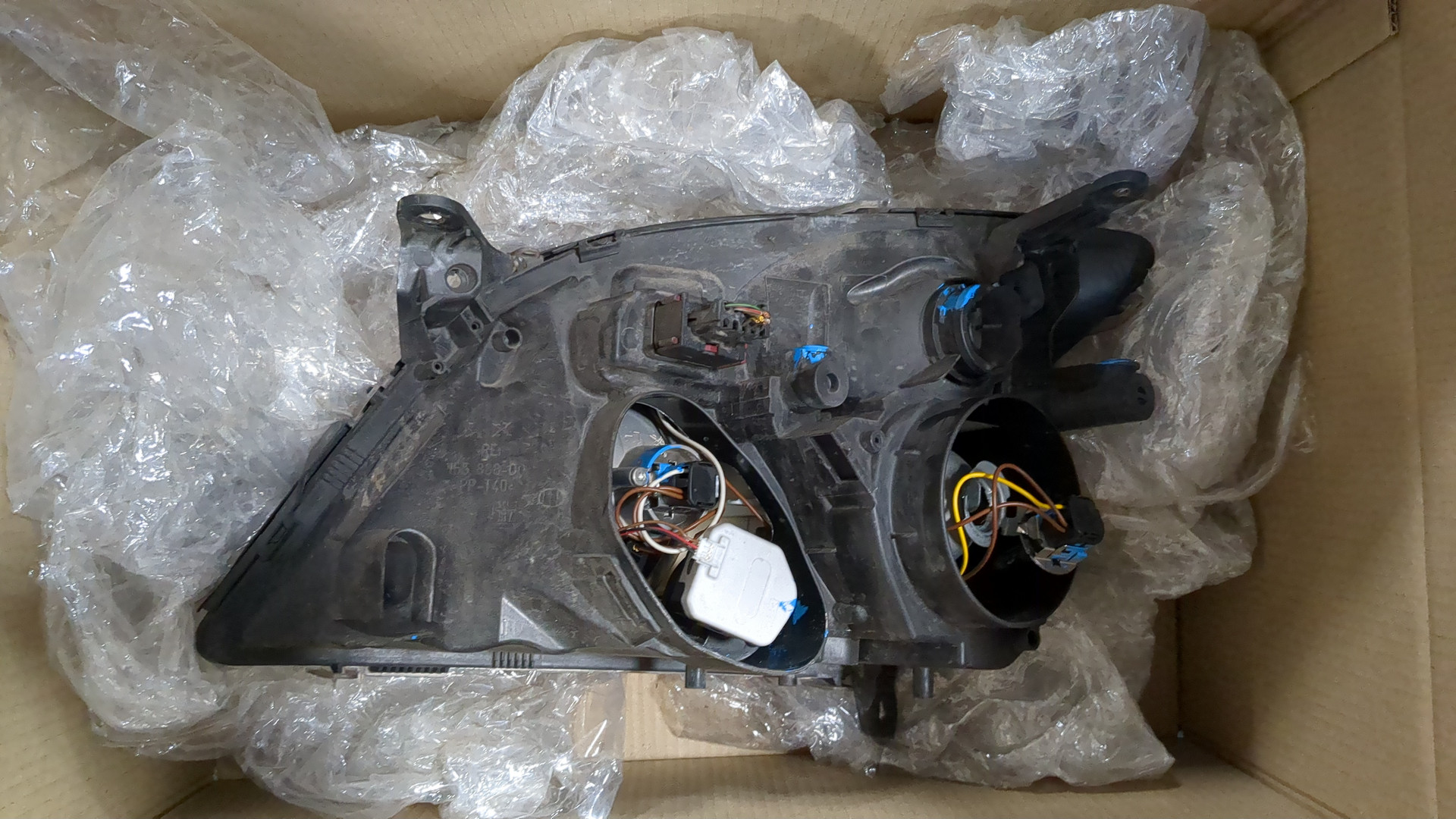 Фара правая