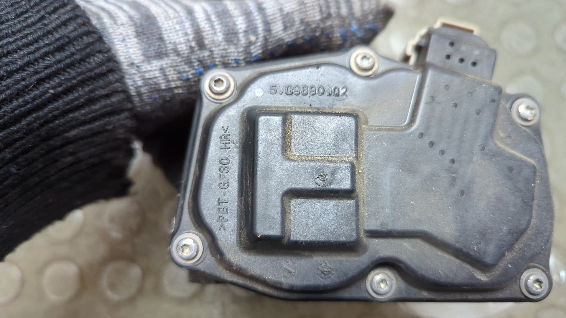 Заслонка дроссельная электрическая