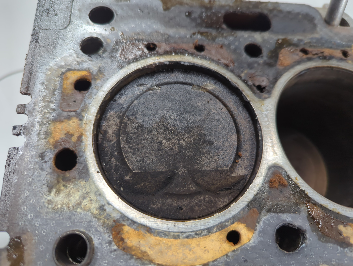 Блок двигателя