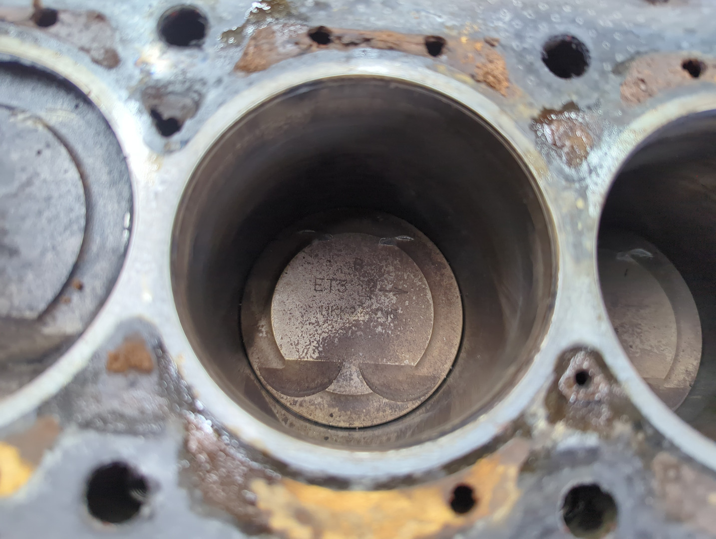 Блок двигателя