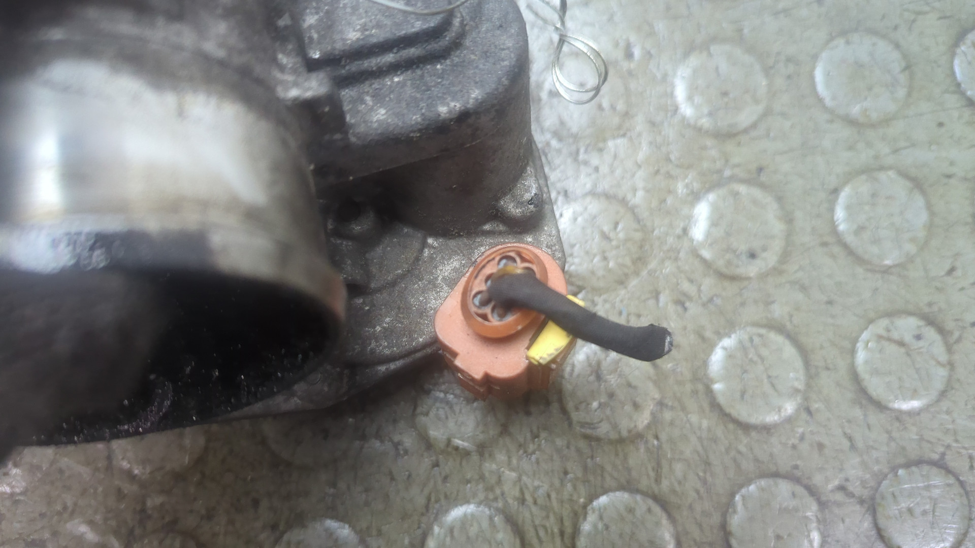 Заслонка дроссельная электрическая