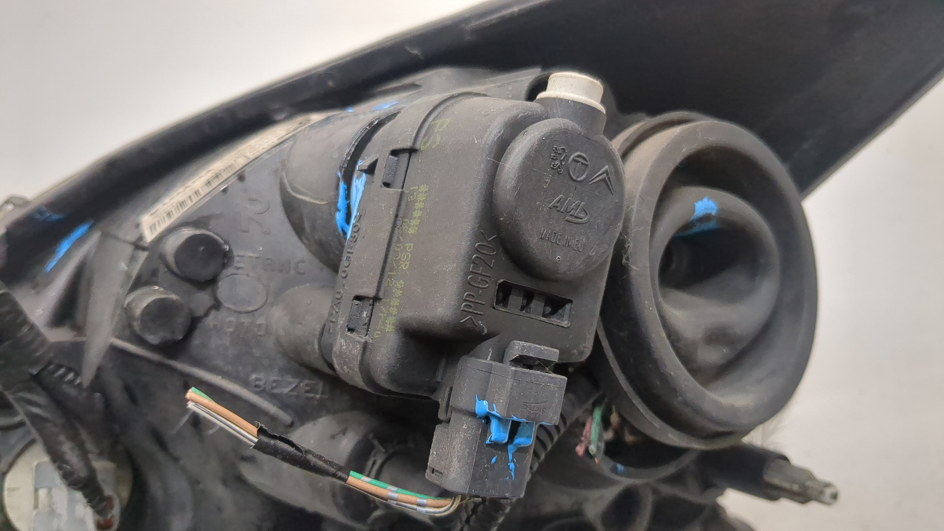 Фара правая