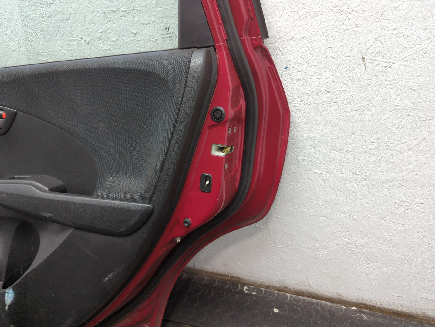 Дверь задняя правая