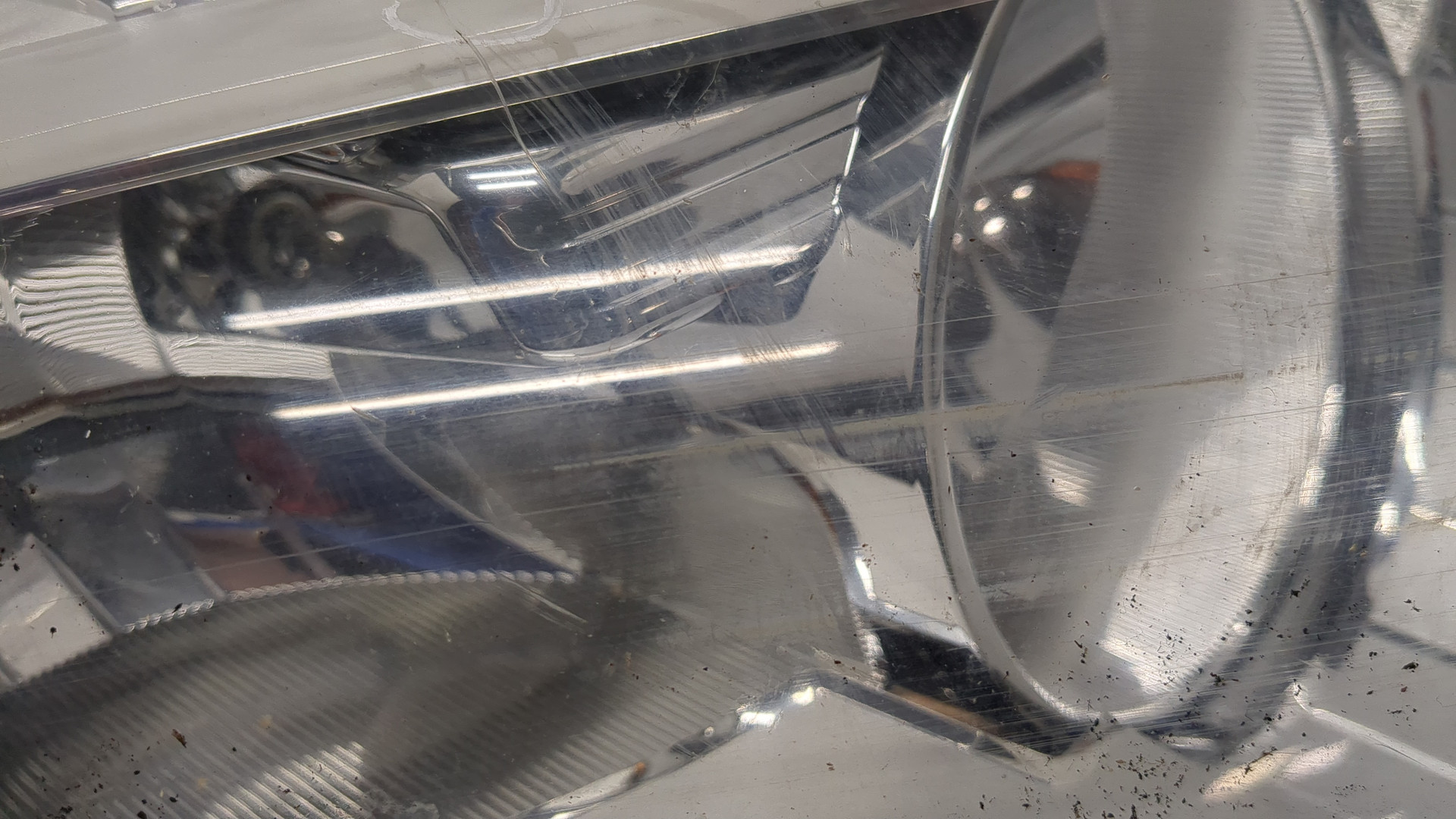 Фара правая