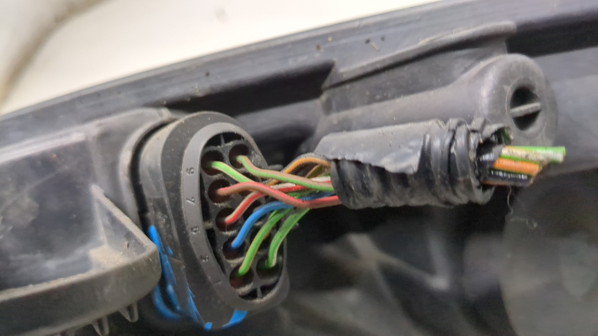 Фара правая