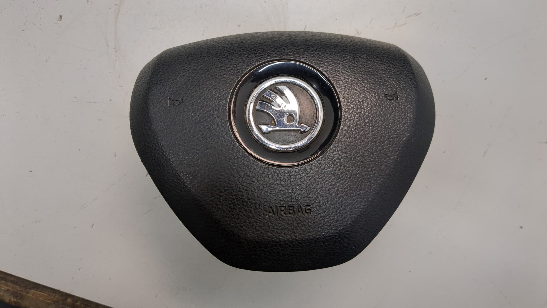 Подушка безопасности в рулевое колесо