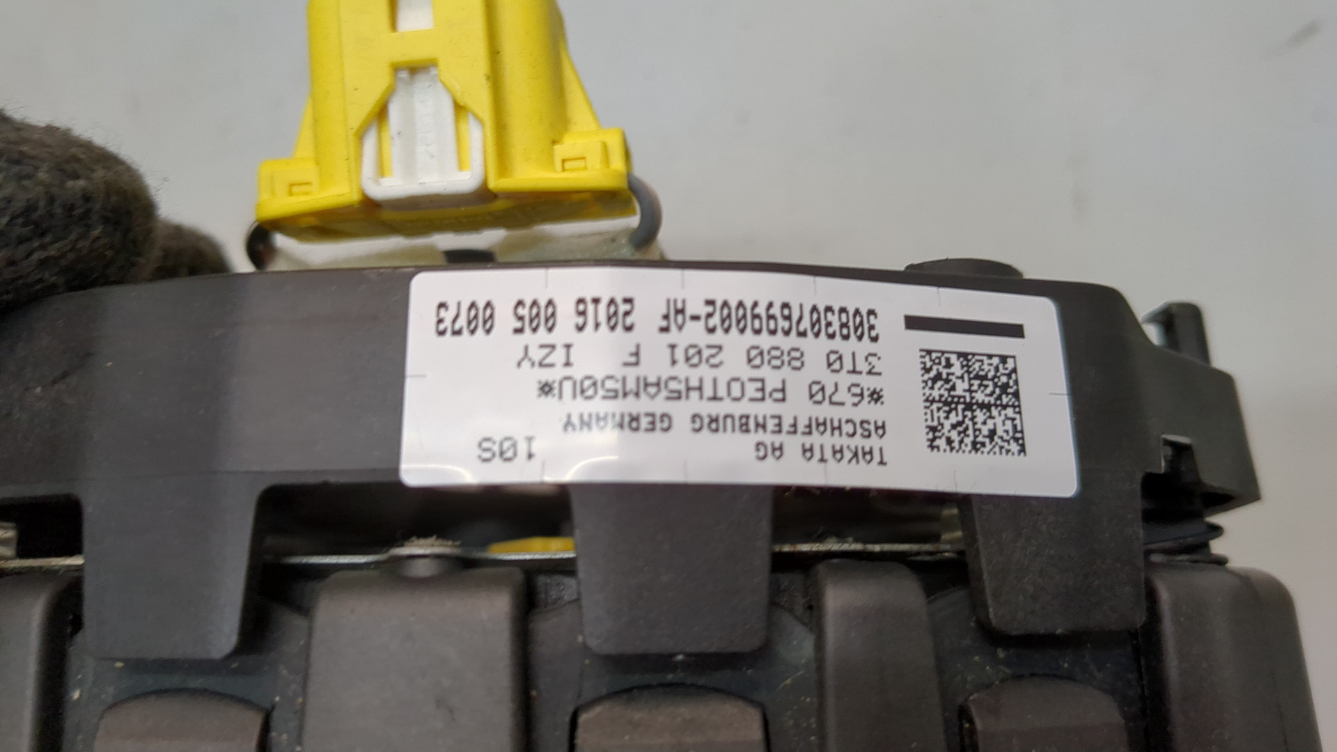 Подушка безопасности в рулевое колесо