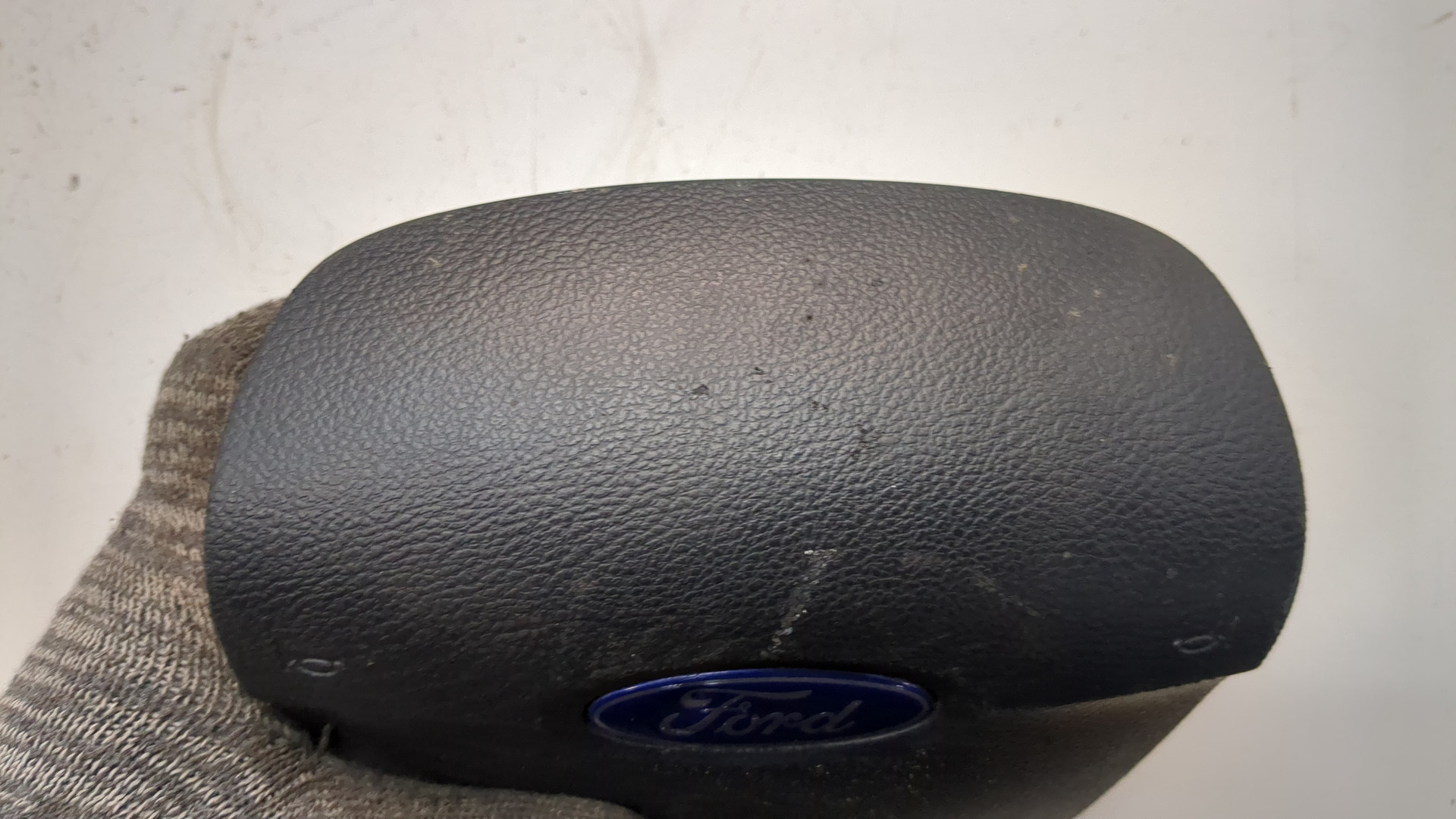 Подушка безопасности в рулевое колесо