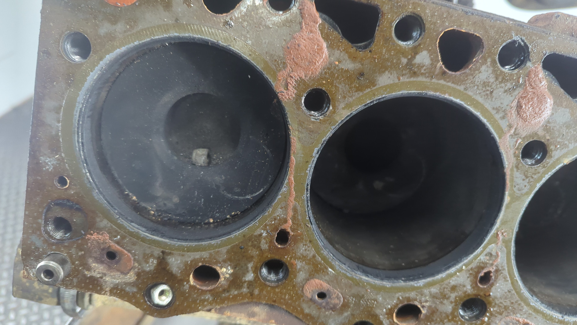 Блок двигателя