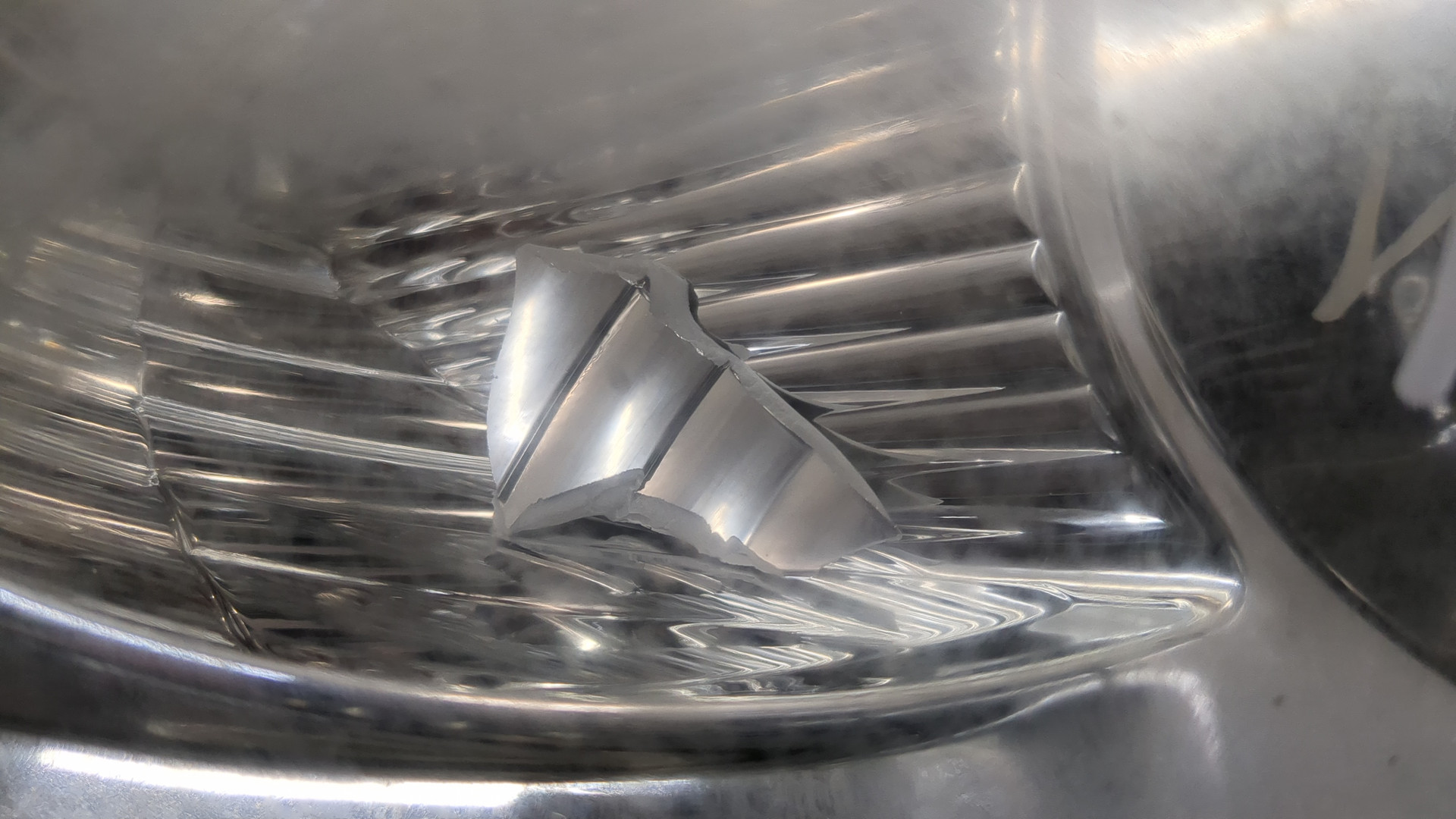 Фара правая