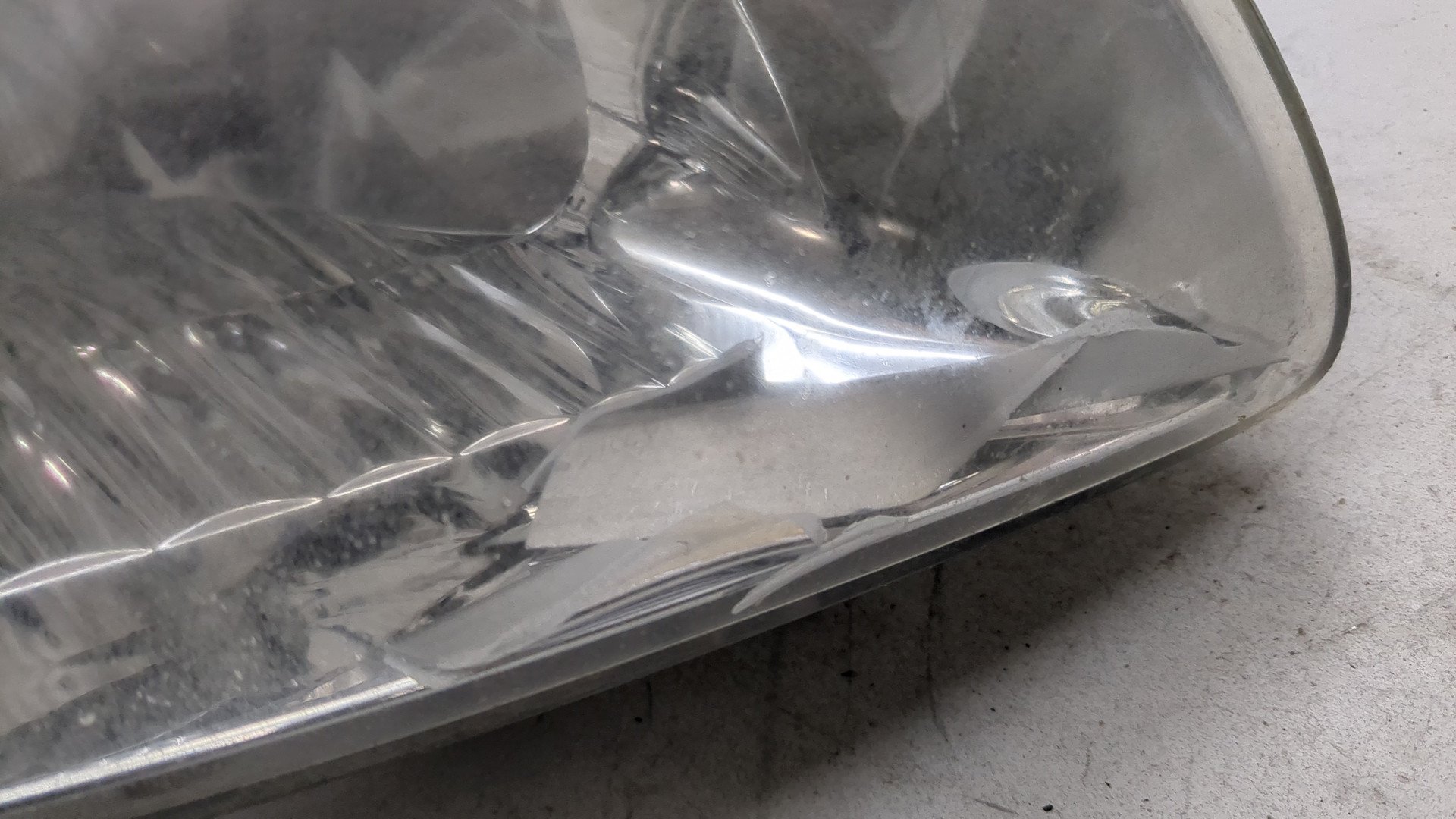 Фара правая