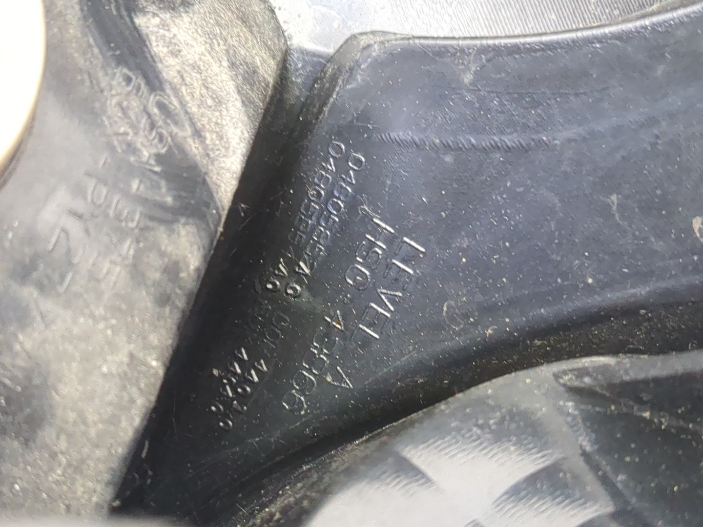 Фонарь задний правый