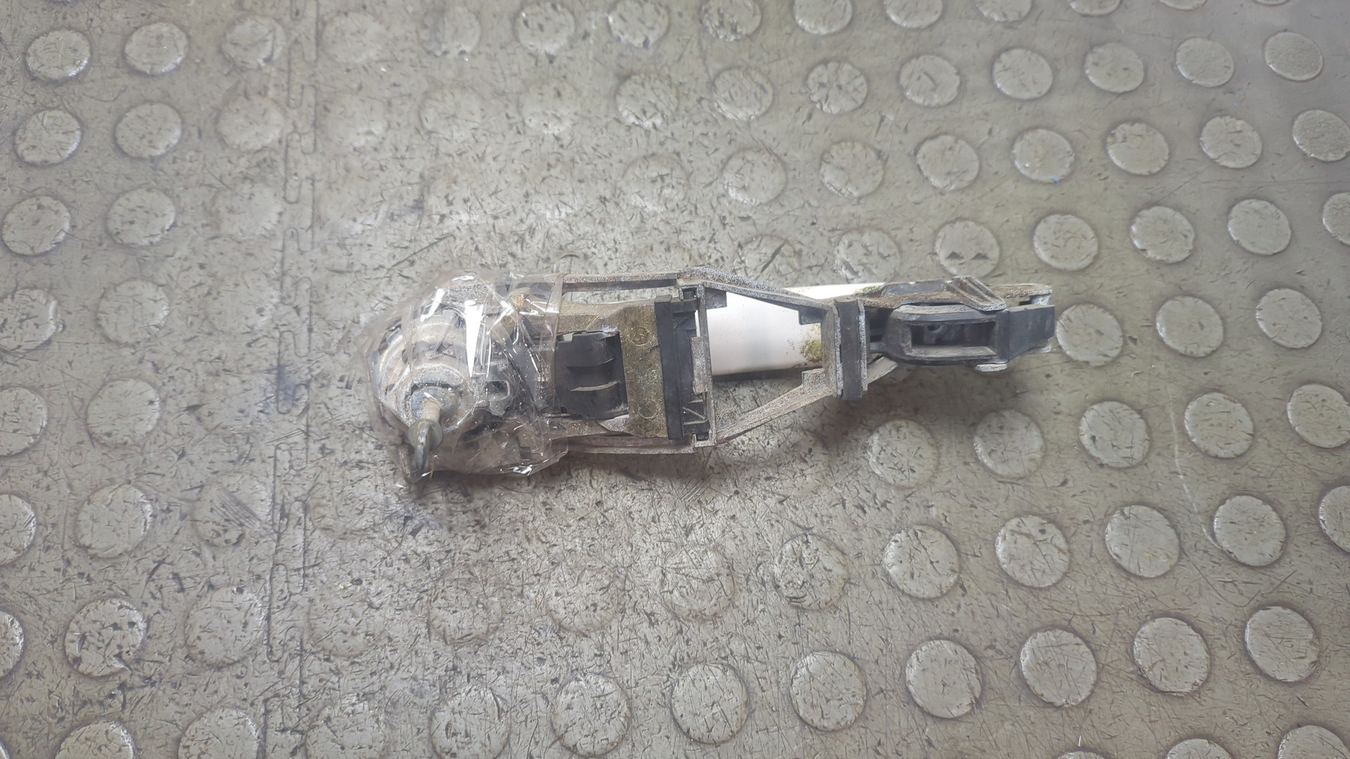 Ручка двери наружная