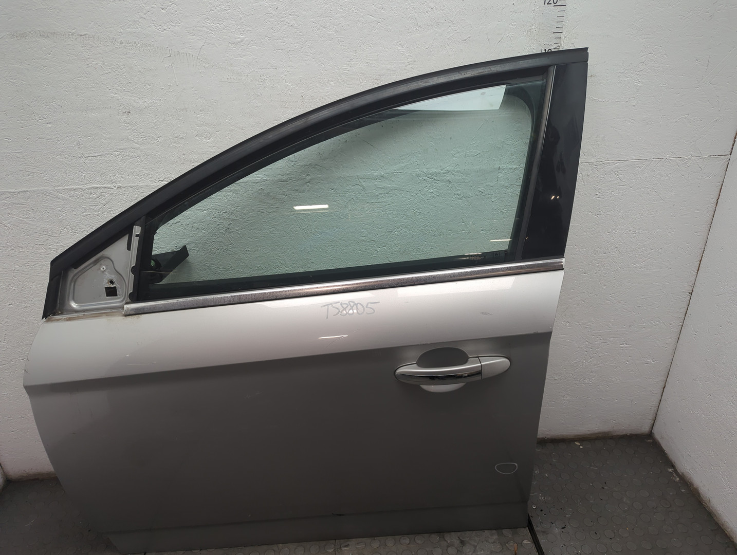 Дверь передняя левая