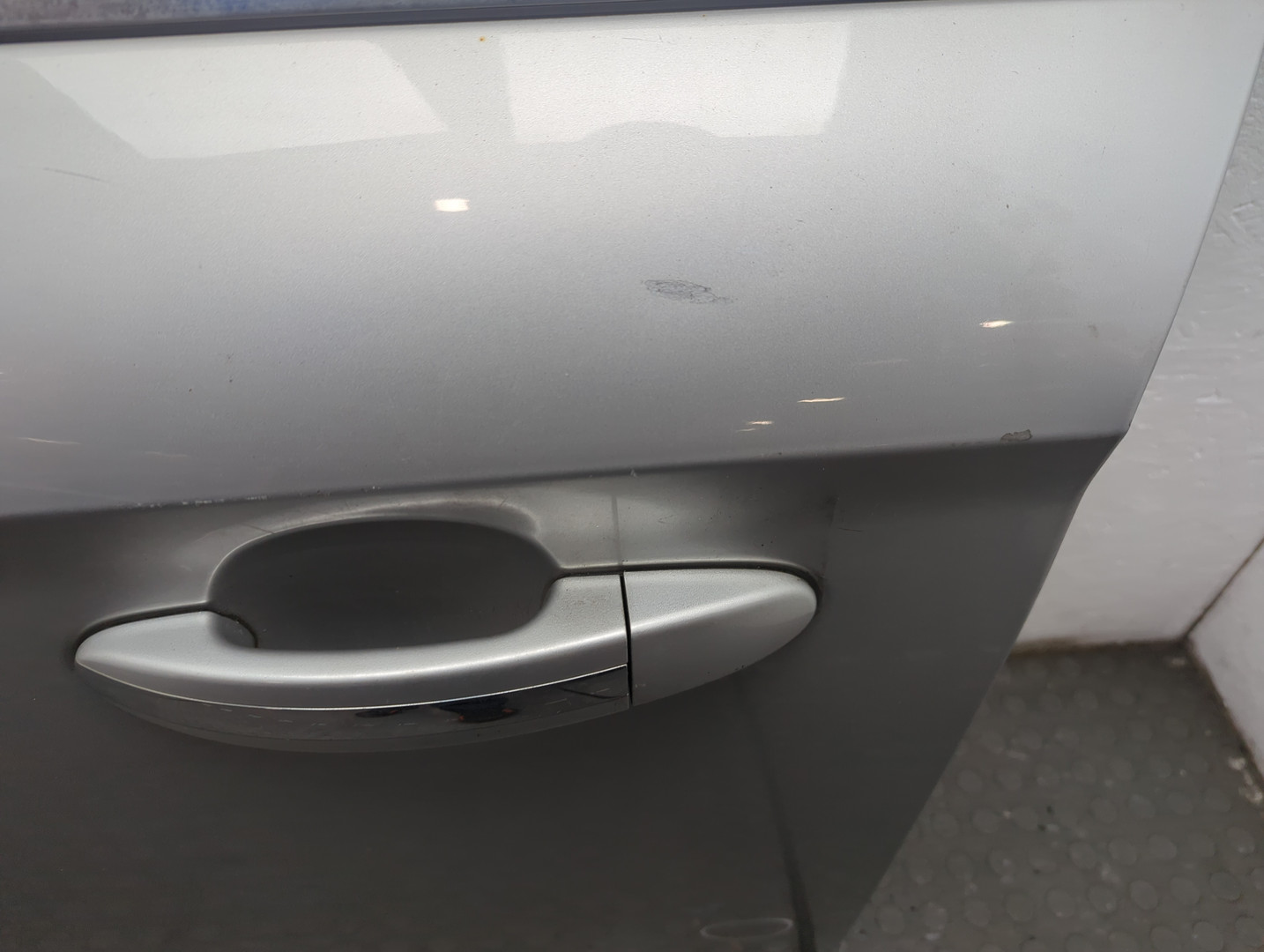 Дверь передняя левая