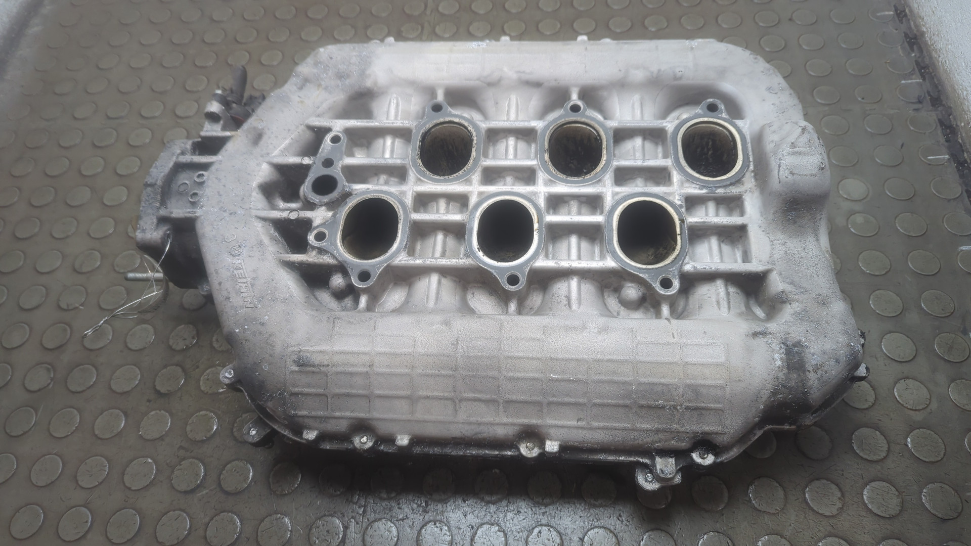 Коллектор впускной