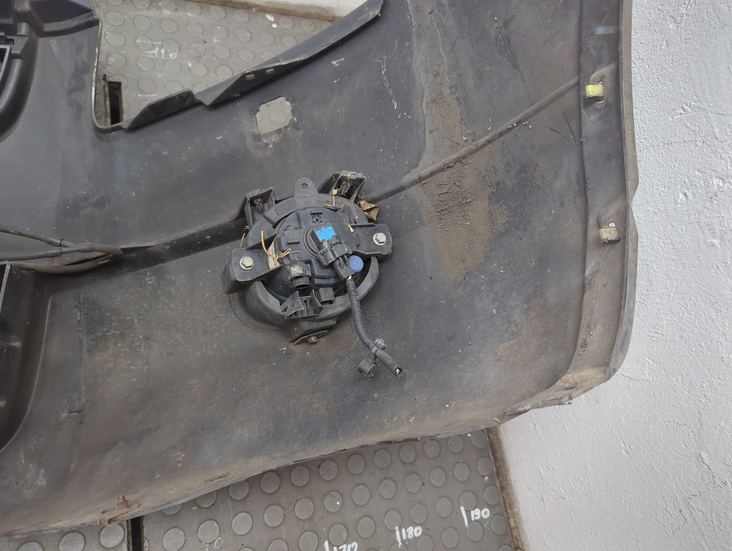 Бампер передний